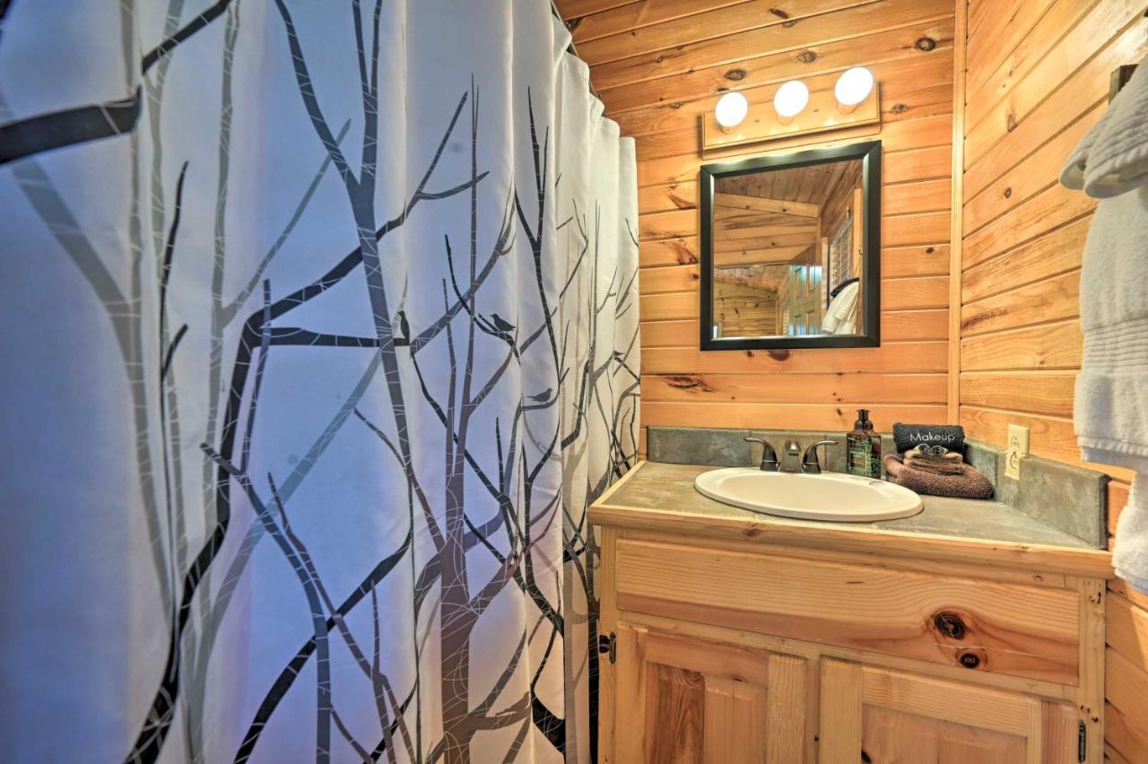 Quiet Woodsy Getaway With Hot Tub In Broken Bow Villa Stephens Gap Eksteriør bilde