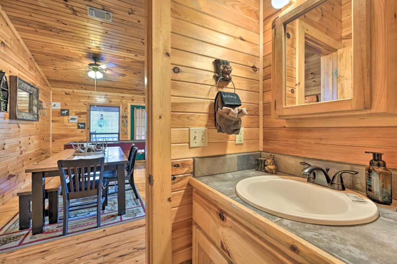 Quiet Woodsy Getaway With Hot Tub In Broken Bow Villa Stephens Gap Eksteriør bilde